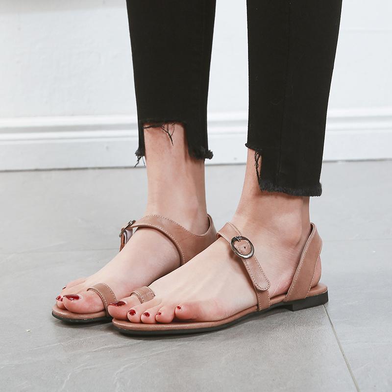 Fashion Retro   Toe Buckle Flat Sandals