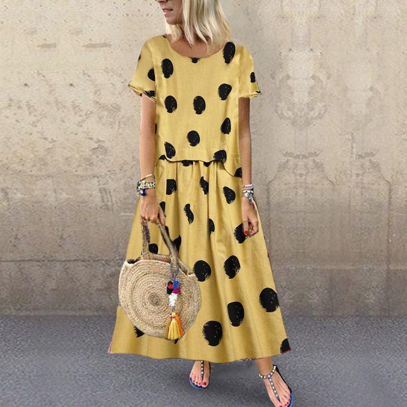 A Casual Dot Print Short-Sleeved Dress
