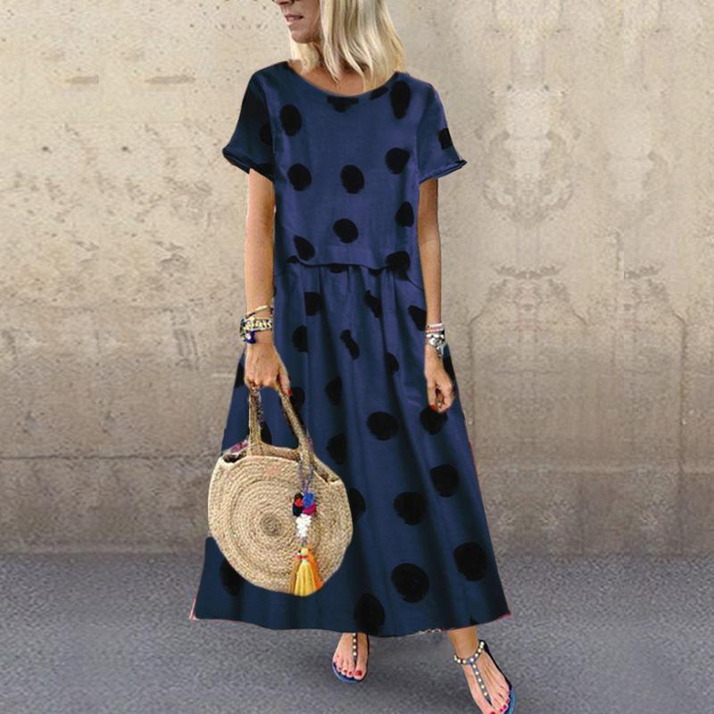 A Casual Dot Print Short-Sleeved Dress