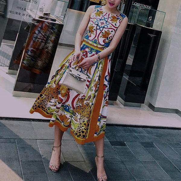 Round-Necked Sleeveless Vintage Print Maxi Dress