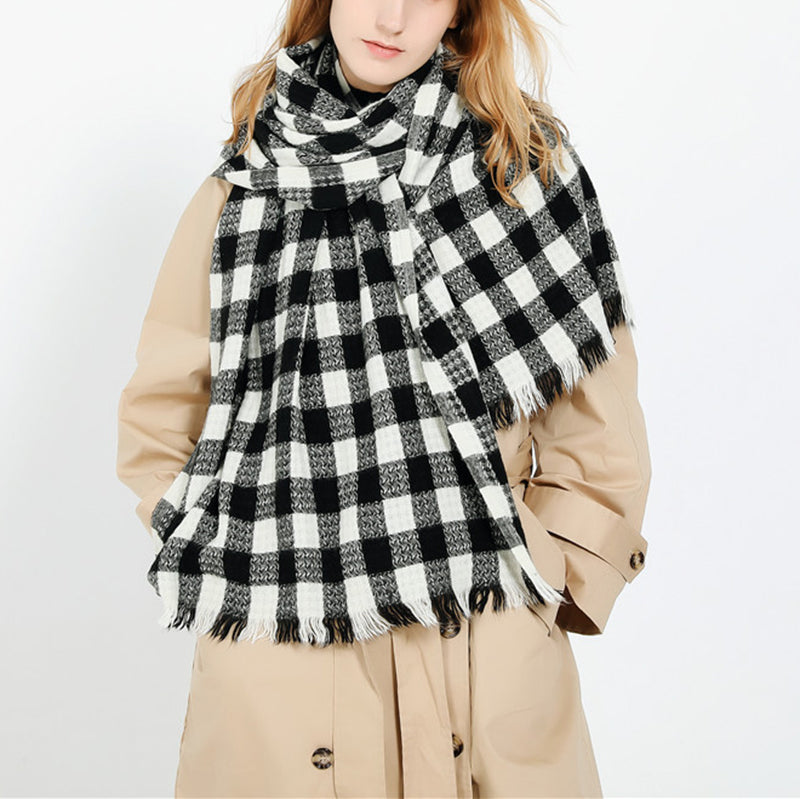 Fashion Contracted Check Pattern Shawl Scarf
