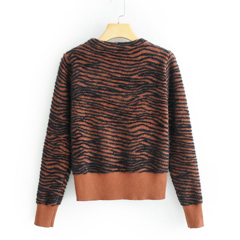 Casual Round Neck Long Sleeve Animal Printed Sweater