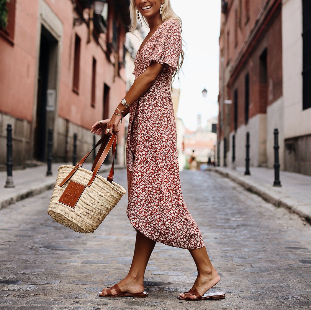 Fashion Deep V-Neck Print   Short-Sleeved Dress