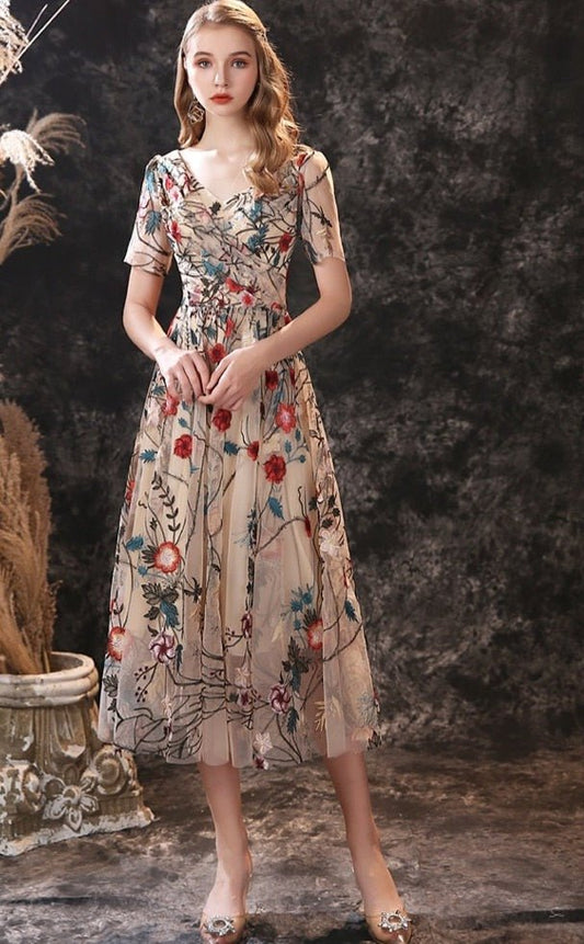 Elegant Luxury Mesh Flower Embroidery Dress - Lively & Luxury