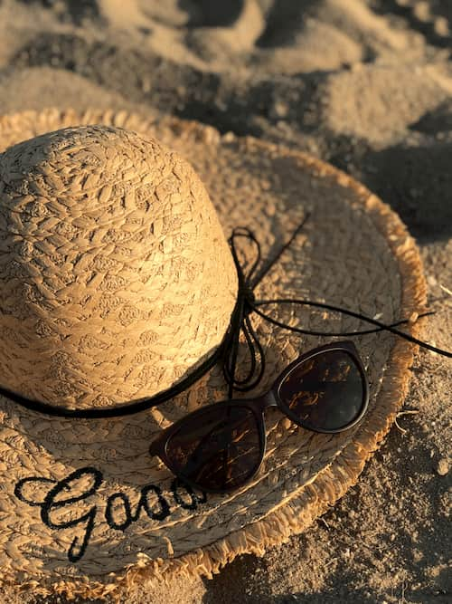 lunettes soleil chapeau