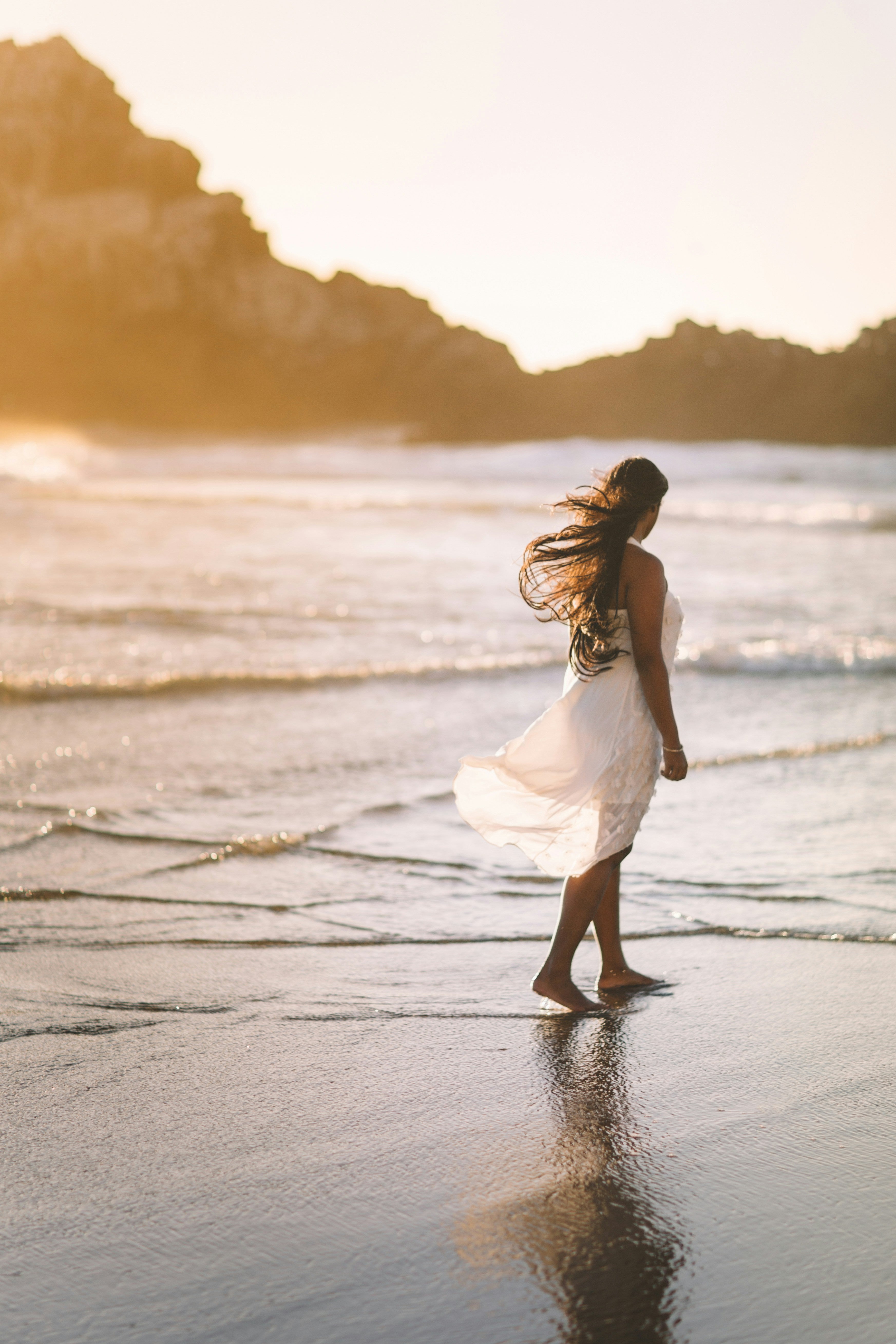 fille à la plage