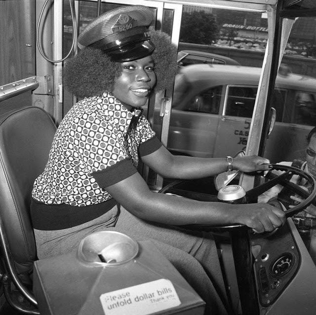 Mary Wallace: First Female Bus Driver for Chicago Transit ...