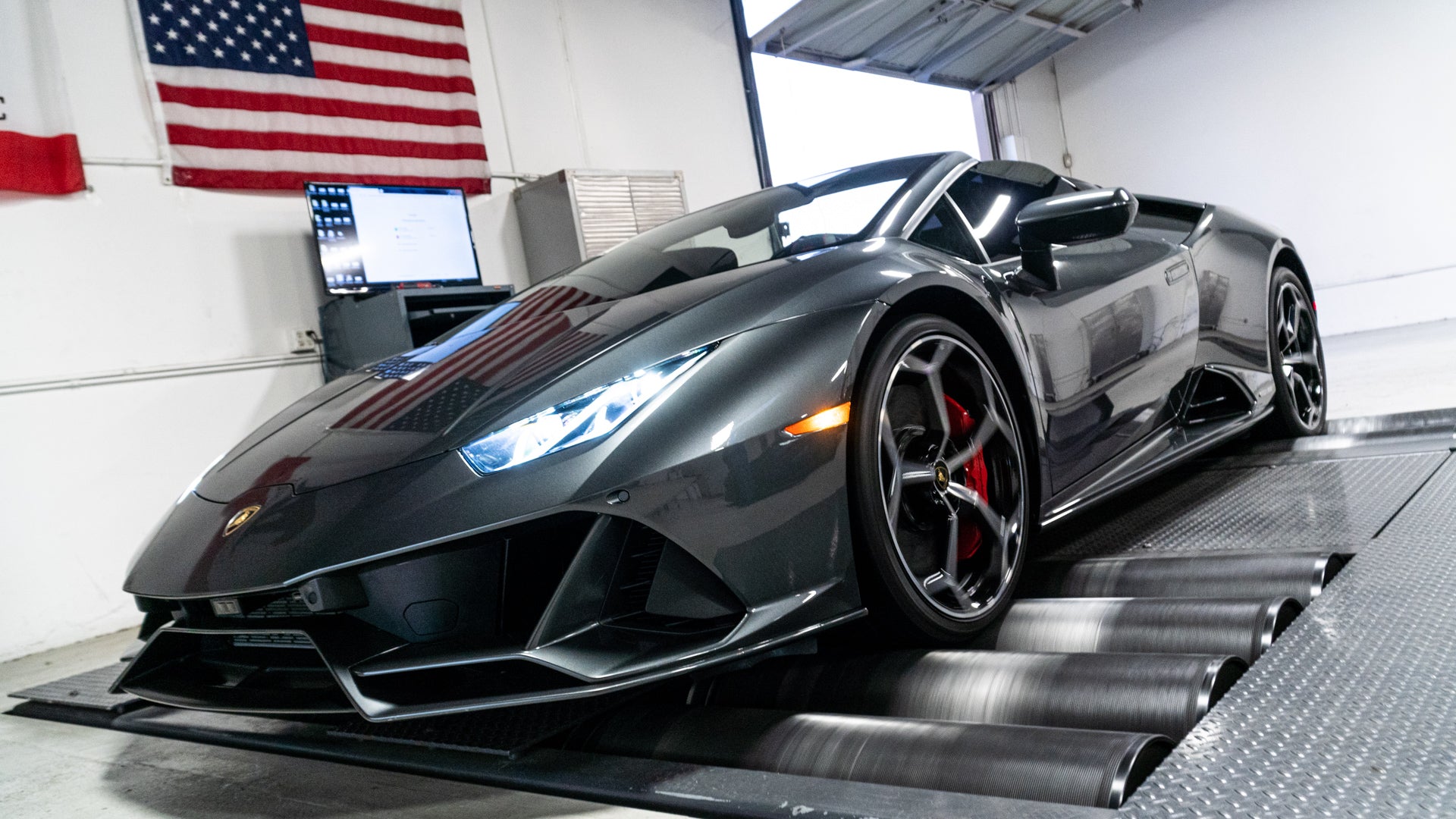 Lambo Superchargers - VF Engineering