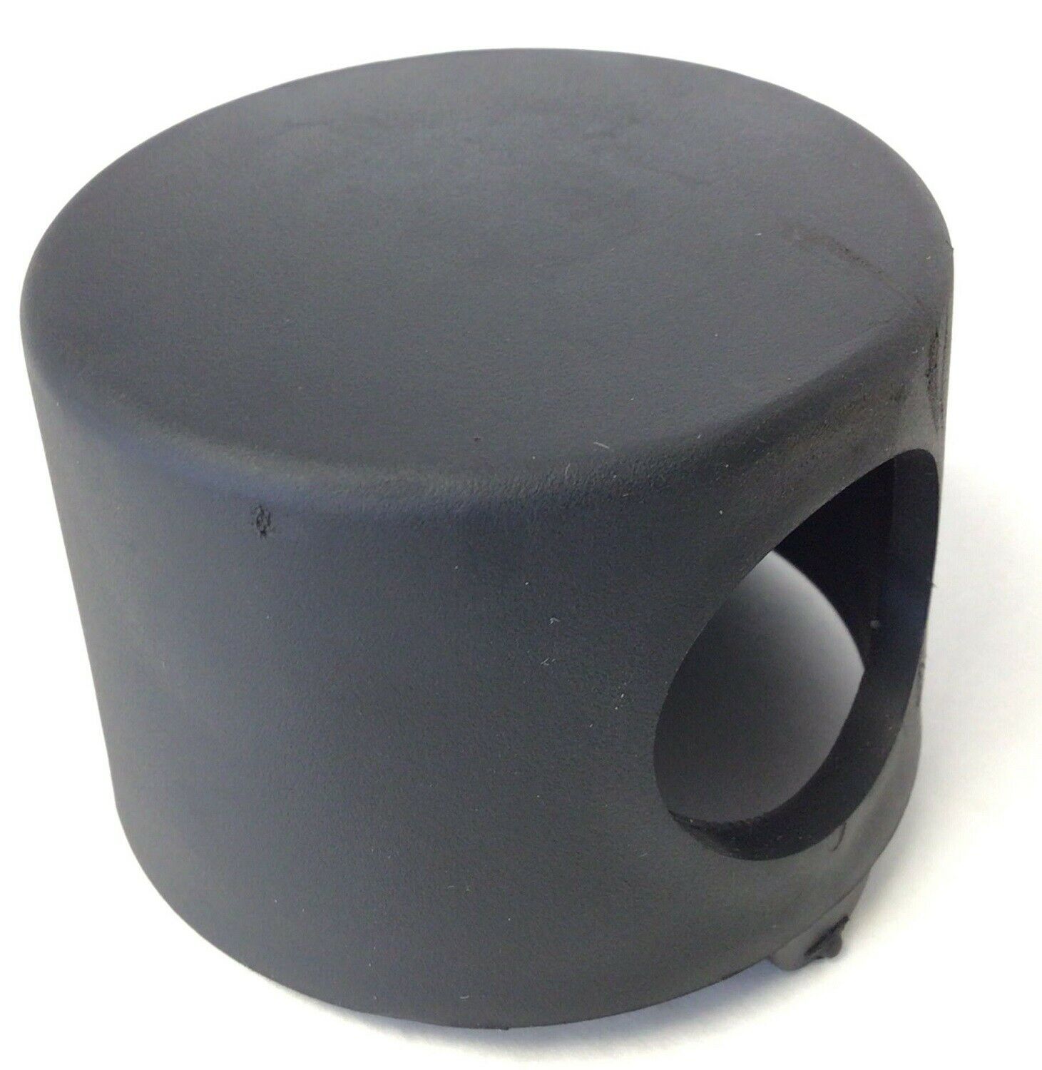 Life Fitness R7i Recumbent Bike Rear Stabilizer End Cap AK39-00105-0000