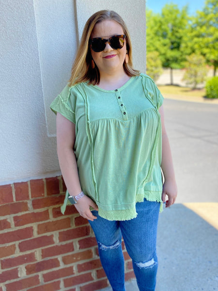 The Jesse Button Up Blouse in Pistachio