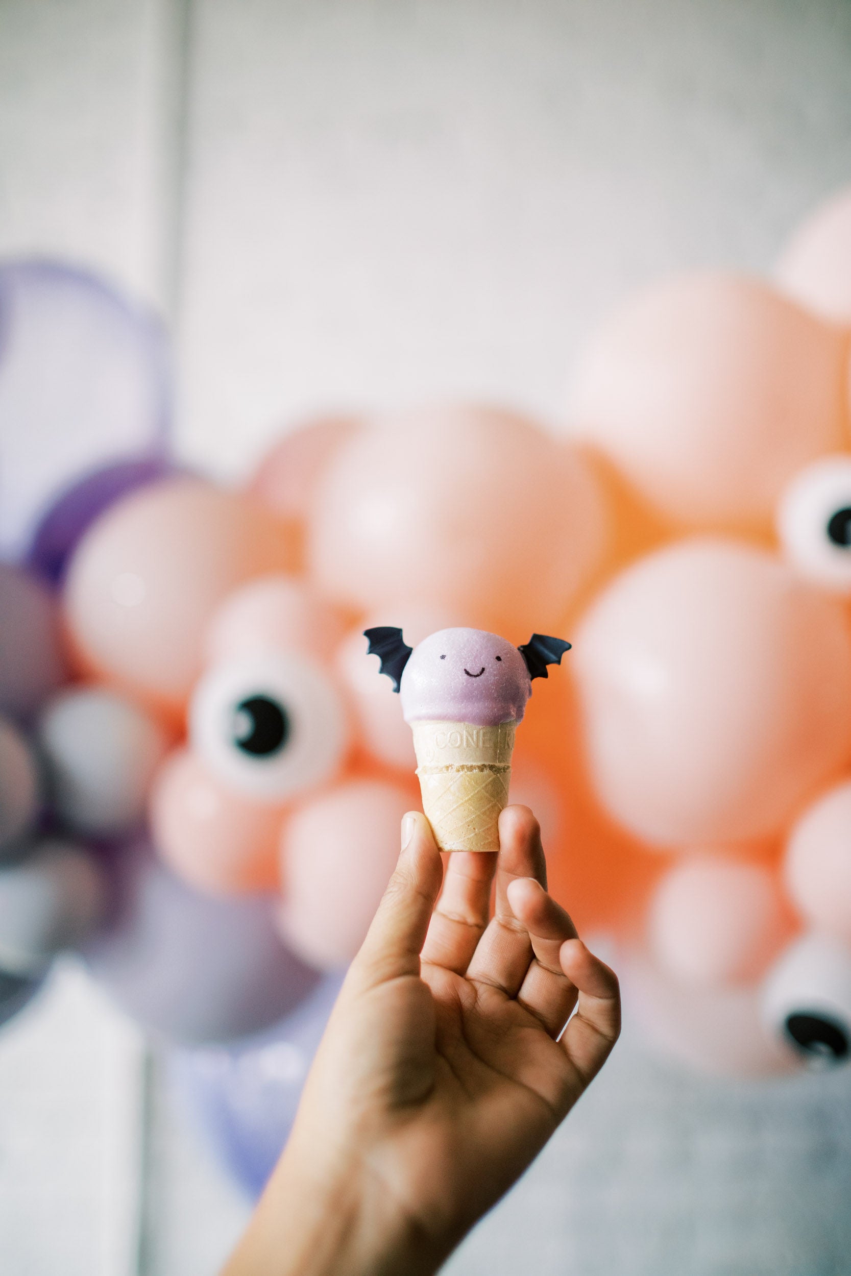 halloween treats and halloween cake pops