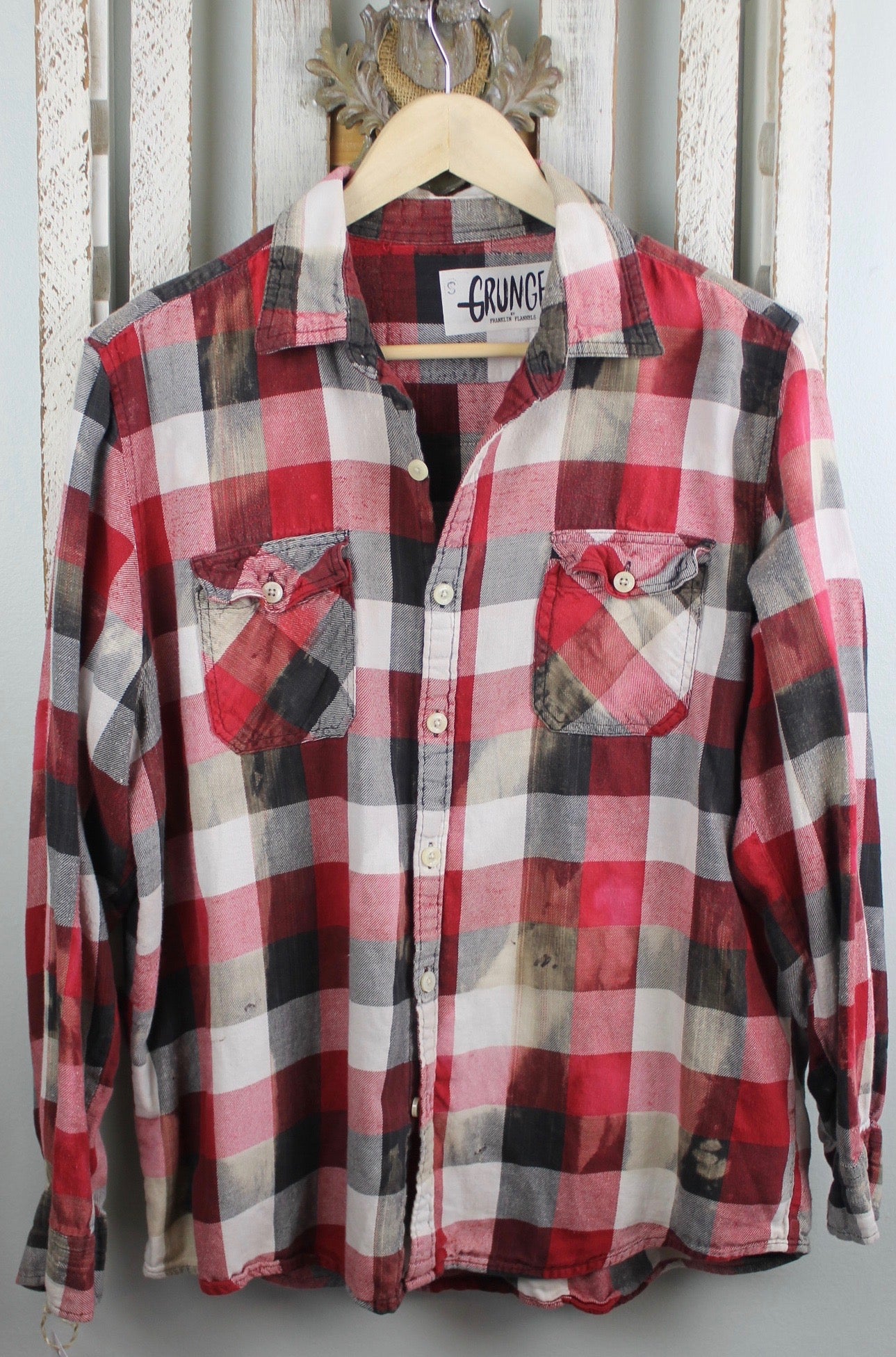 Grunge Red, Black and White Flannel Size Small – FranklinFlannels