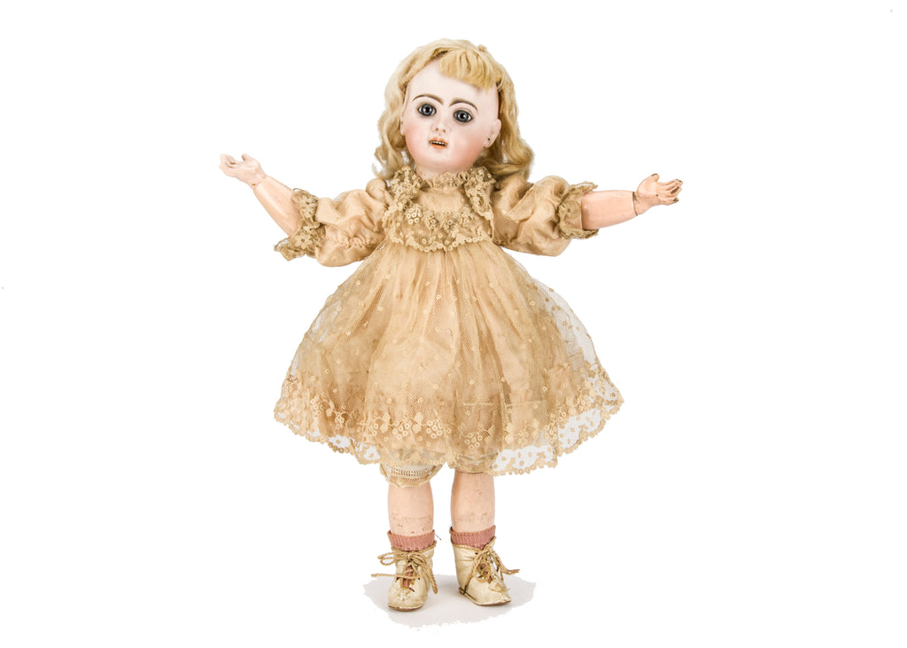 antique doll museums