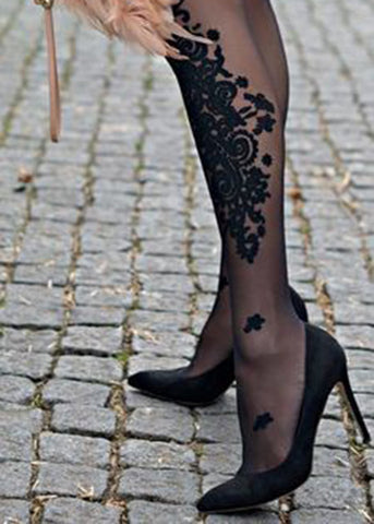 Sheer tights should be worn now ♡ Slightly sheer and beautiful legs