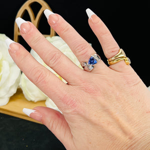 Estate Tanzanite and diamond Ring in 18k white gold