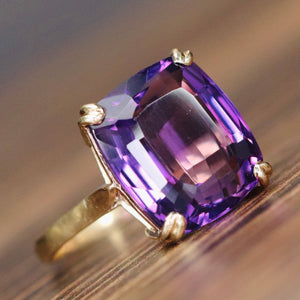Large Amethyst cushion ring in 14k yellow gold