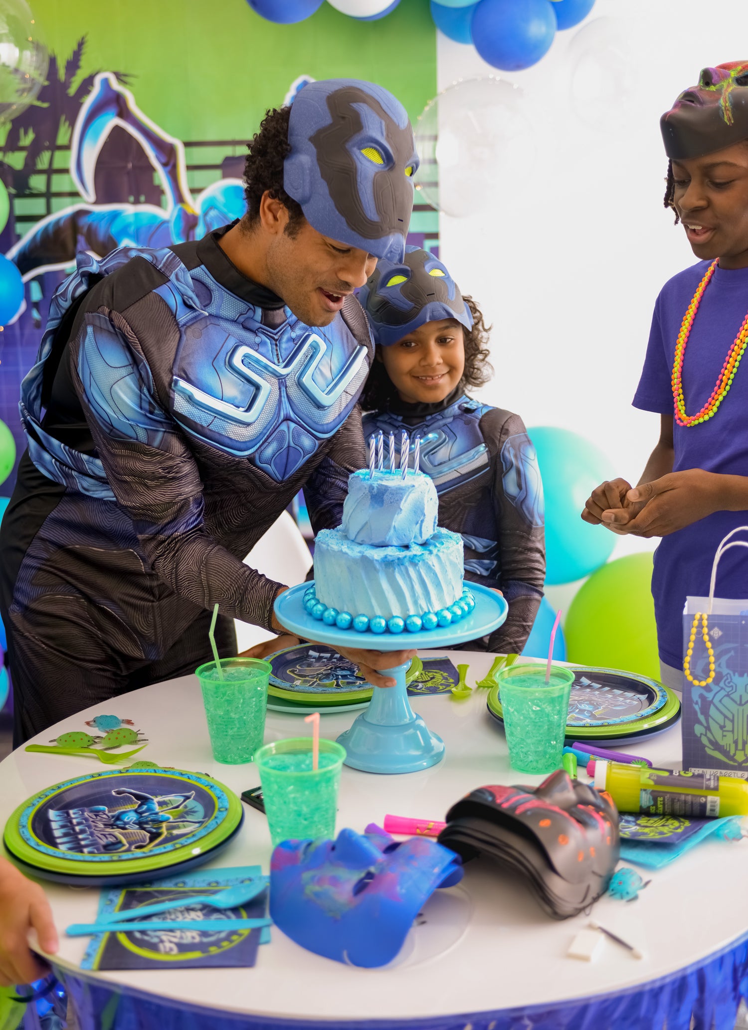 Gâteau de fête anniversaire Blue Beetle