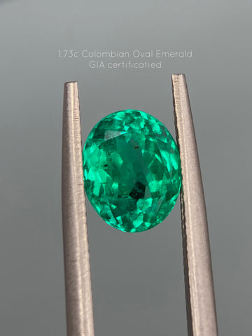 Single Oval 8.46x6.81mm Medium Strong very slightly bluish Green, Very Slightly Included, Very Good cut, Colombian (Oil Treatment) GIA Certified - would retail in the range of $12-15K CAD