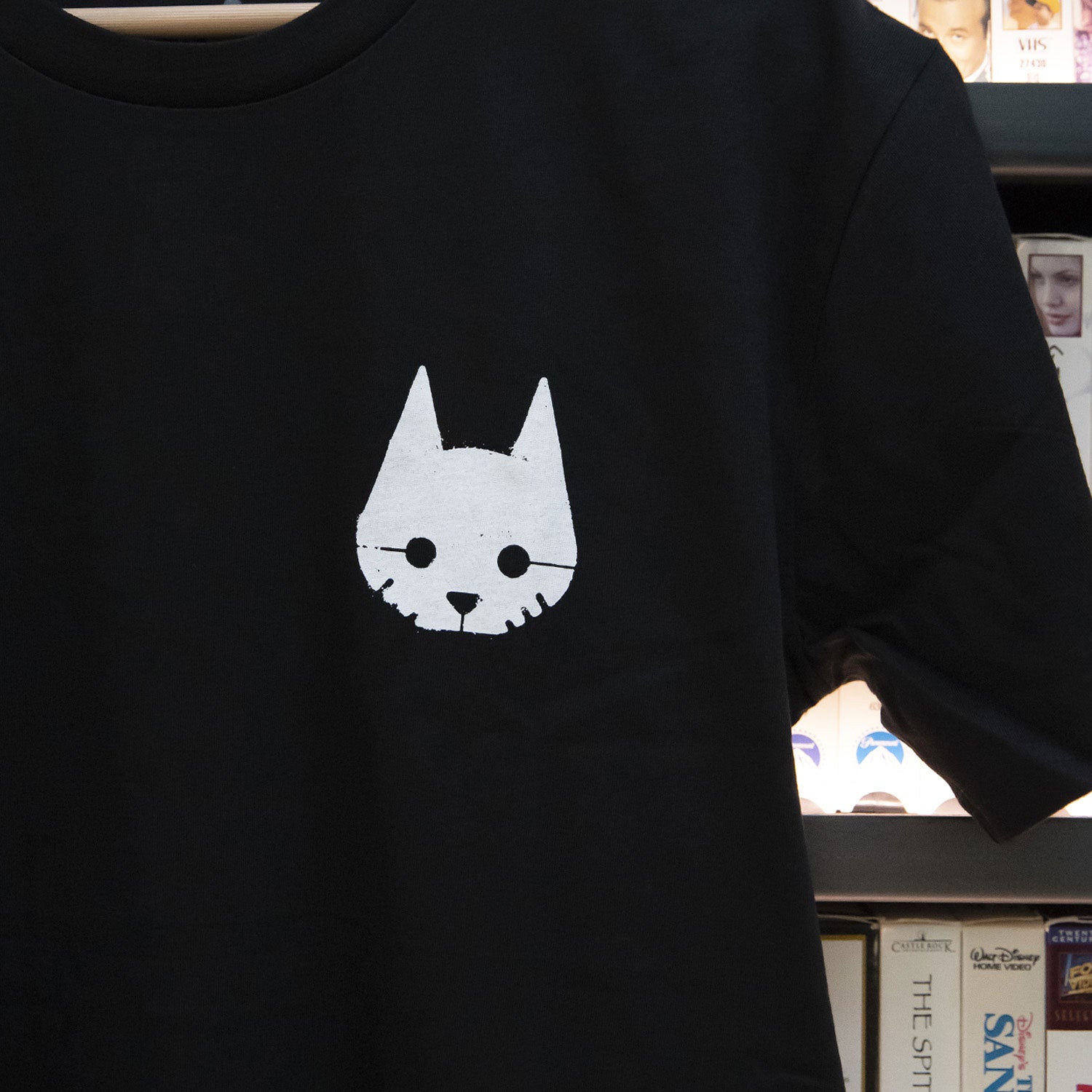 Stray - Cat Icon T-Shirt - Annapurna Interactive