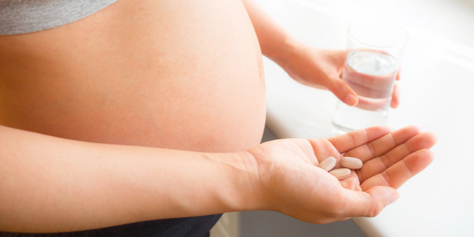 ▲ 孕婦補充DHA可以選擇用藻油搭配飲食，達到每日建議孕婦DHA攝取量 