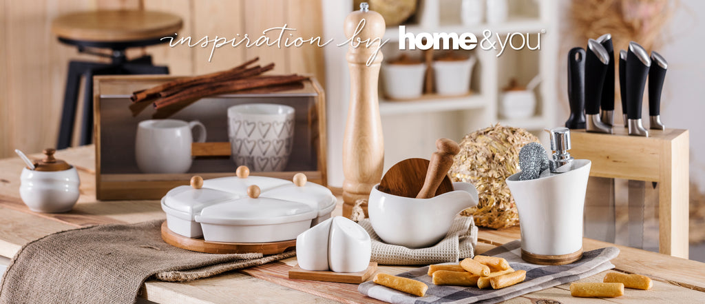 Kitchen: Wood and Ceramic Set