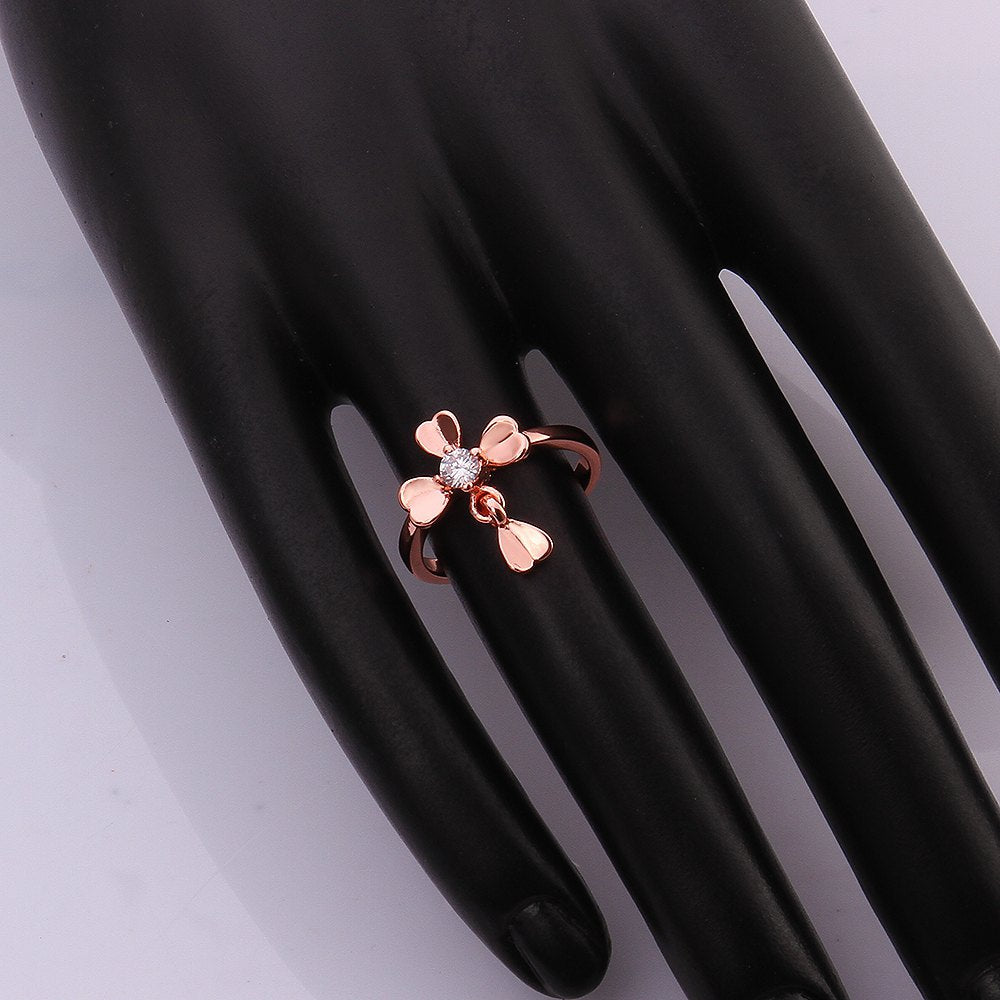 Chic Women's Rhinestone Leaf Shape Ring