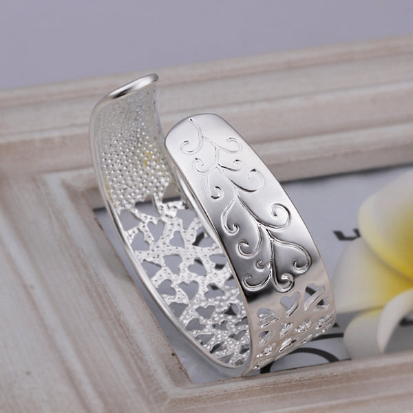 Chic Silver Plated Openwork Heart Bracelet For Women