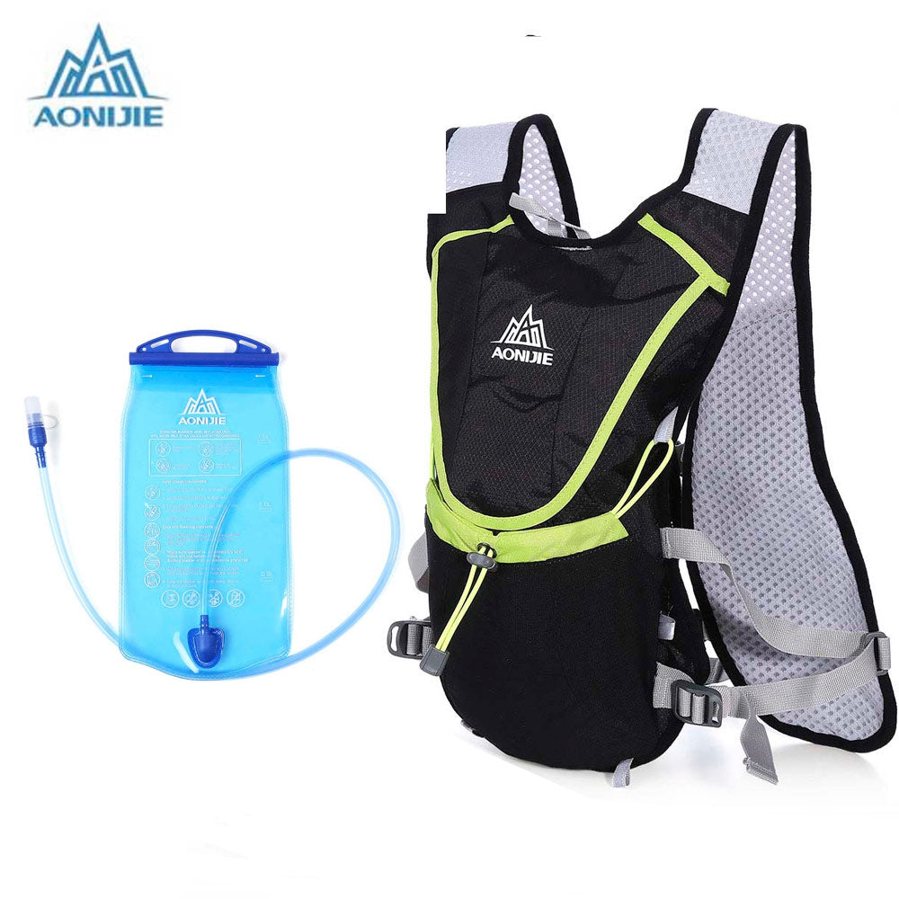 AONIJIE 8L Unisex Running Backpack with 1.5L Water Bag