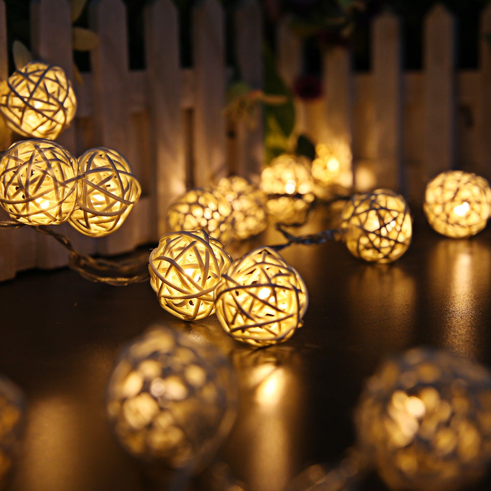 2.5m 20 LEDs Rattan Ball Fairy String Lights
