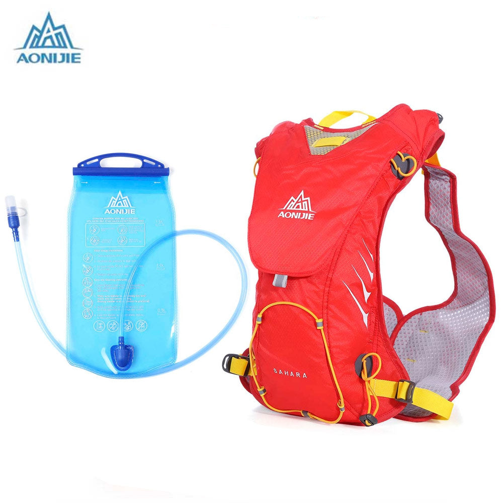 AONIJIE 8L Running Backpack with 1.5L Water Bag