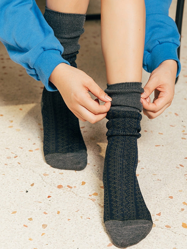 Color Splice Knitted Mid Calf Socks