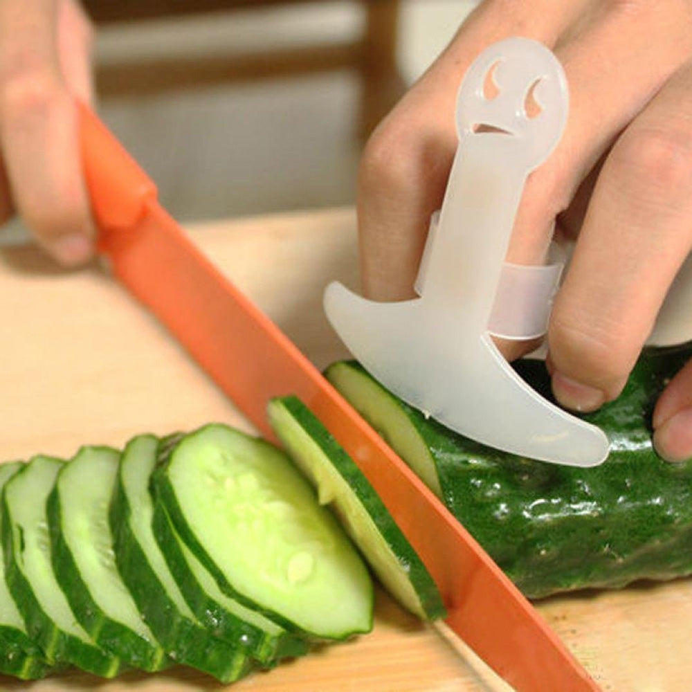 Creative Kitchen Finger Protection Safety Guard Device for Chopping Cutting Vegetable or Meat 2PCS