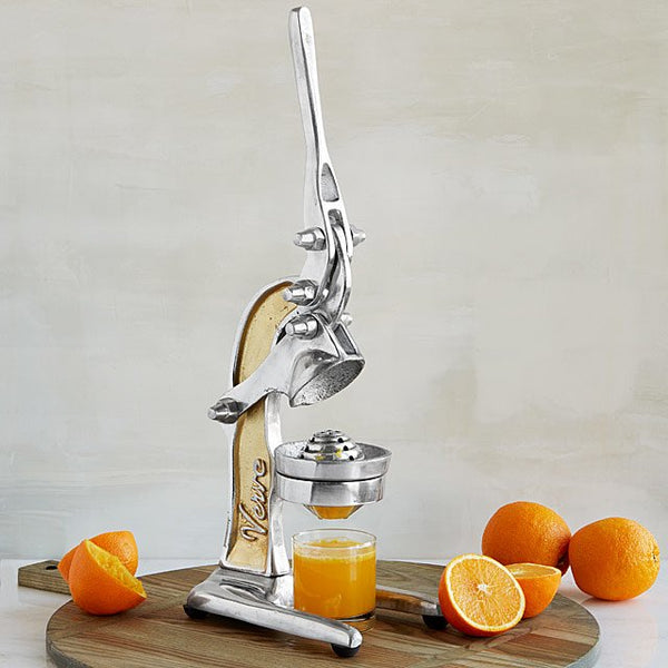 Retro citrus juicer, a useful gift idea for your wife who loves to cook