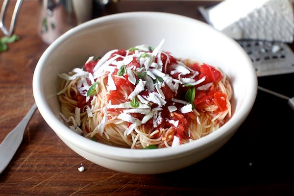 17 Easy dinner Recipe Ideas for Two: Angel Hair Pasta with Raw Tomato Sauce.