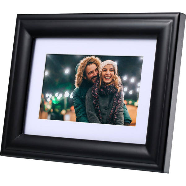 Digital Family Photo Frame, a perfect birthday gift idea for her