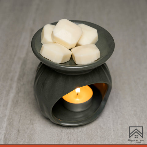 Simpli  all-natural soy wax candles and wax melts