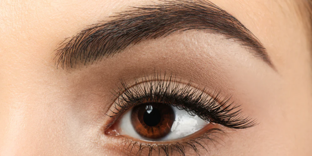 Eyelash Extensions Types: Hybrid  lashes