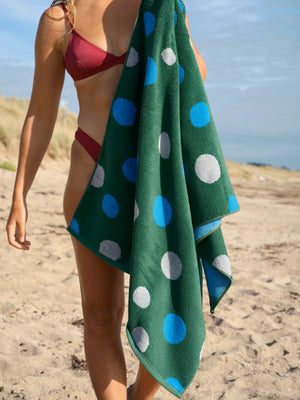 Image of Seeing Dots Towel in Green