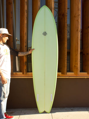 Image of 7'2 Christian Beamish Kingfisher in undefined