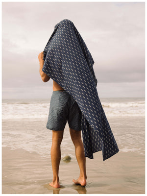 Image of Ikat Beach Blanket in Gato