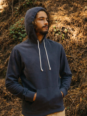 Image of Max Pullover in Navy