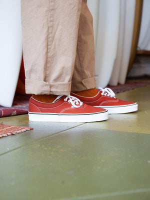 Image of Vans UA Era in Picante / True White