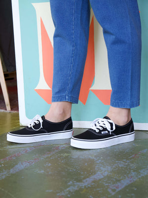 Image of Vans Authentic - Black in undefined