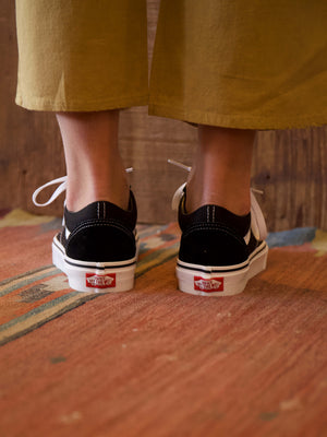 Image of Vans Old Skool in Black / White