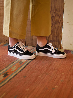 Image of Vans Old Skool in Black / White