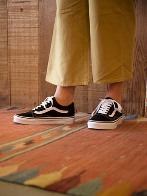 Image of Vans Old Skool in Black / White