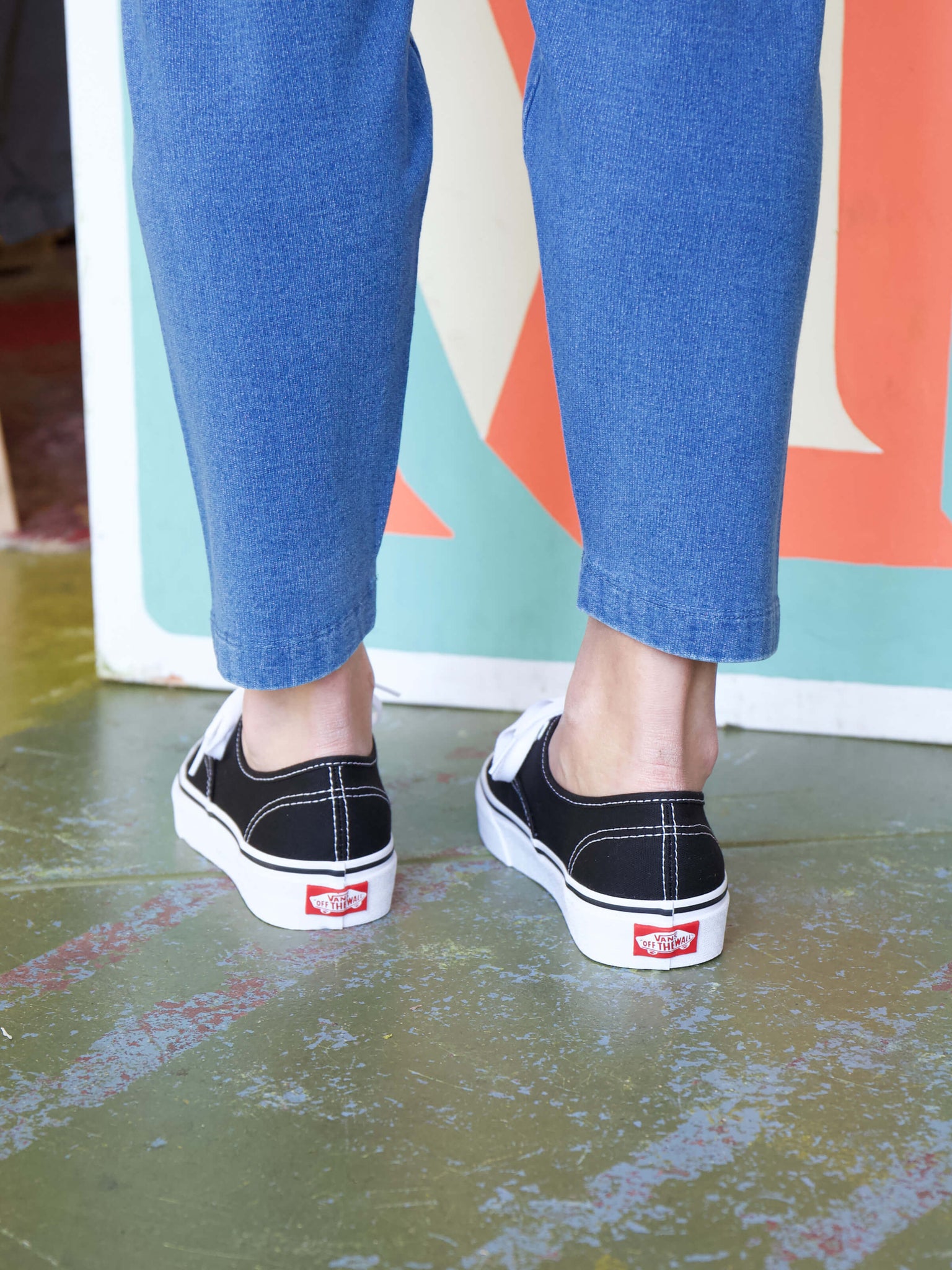 vans authentic black and white on feet