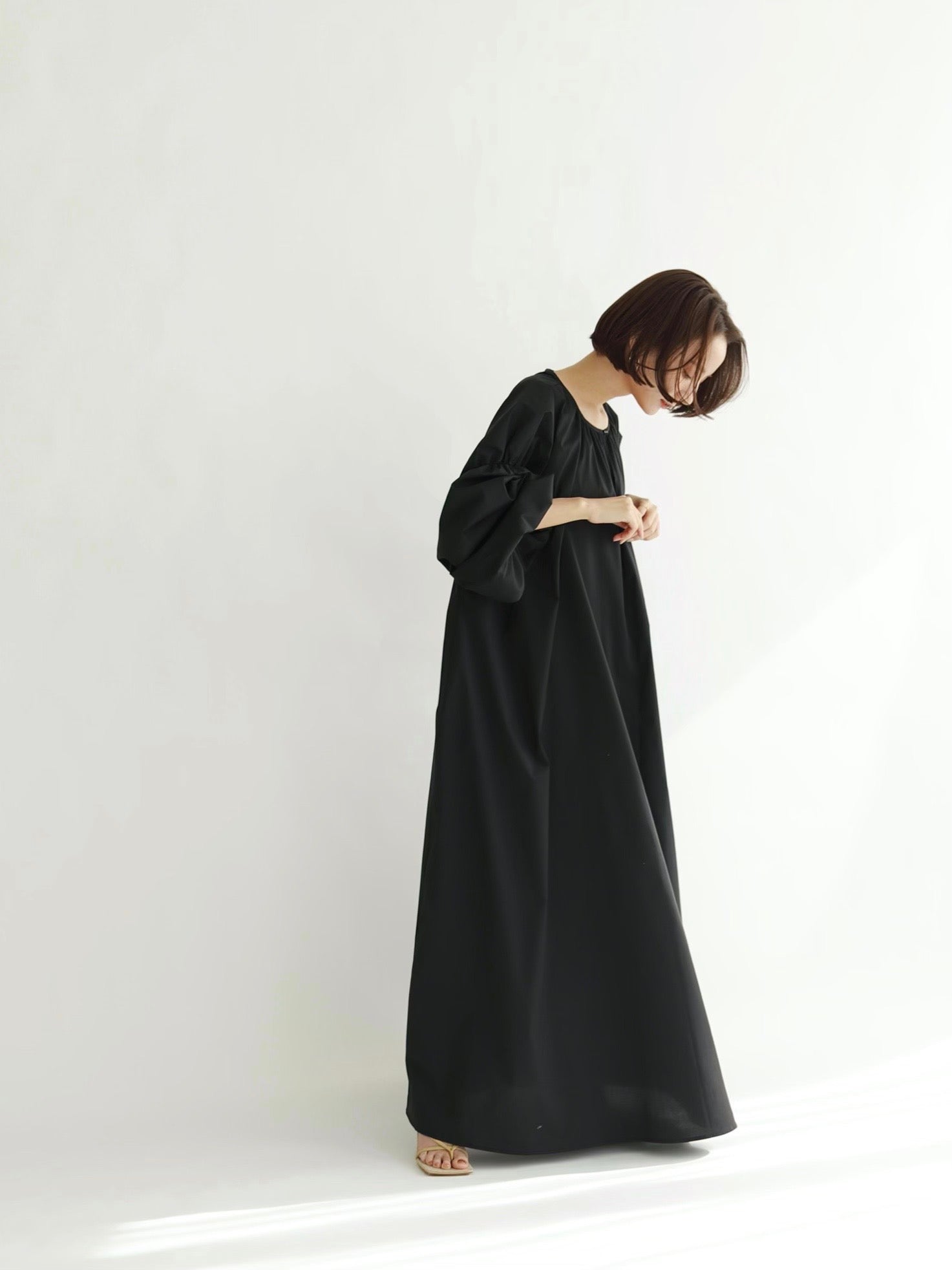 なし光沢感louren balloon sleeve gather dress