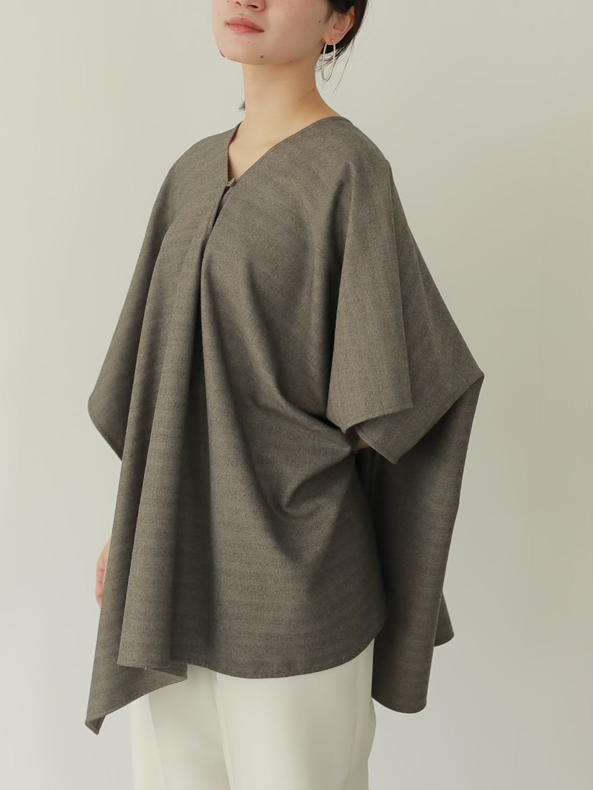 louren backopen design knit beige