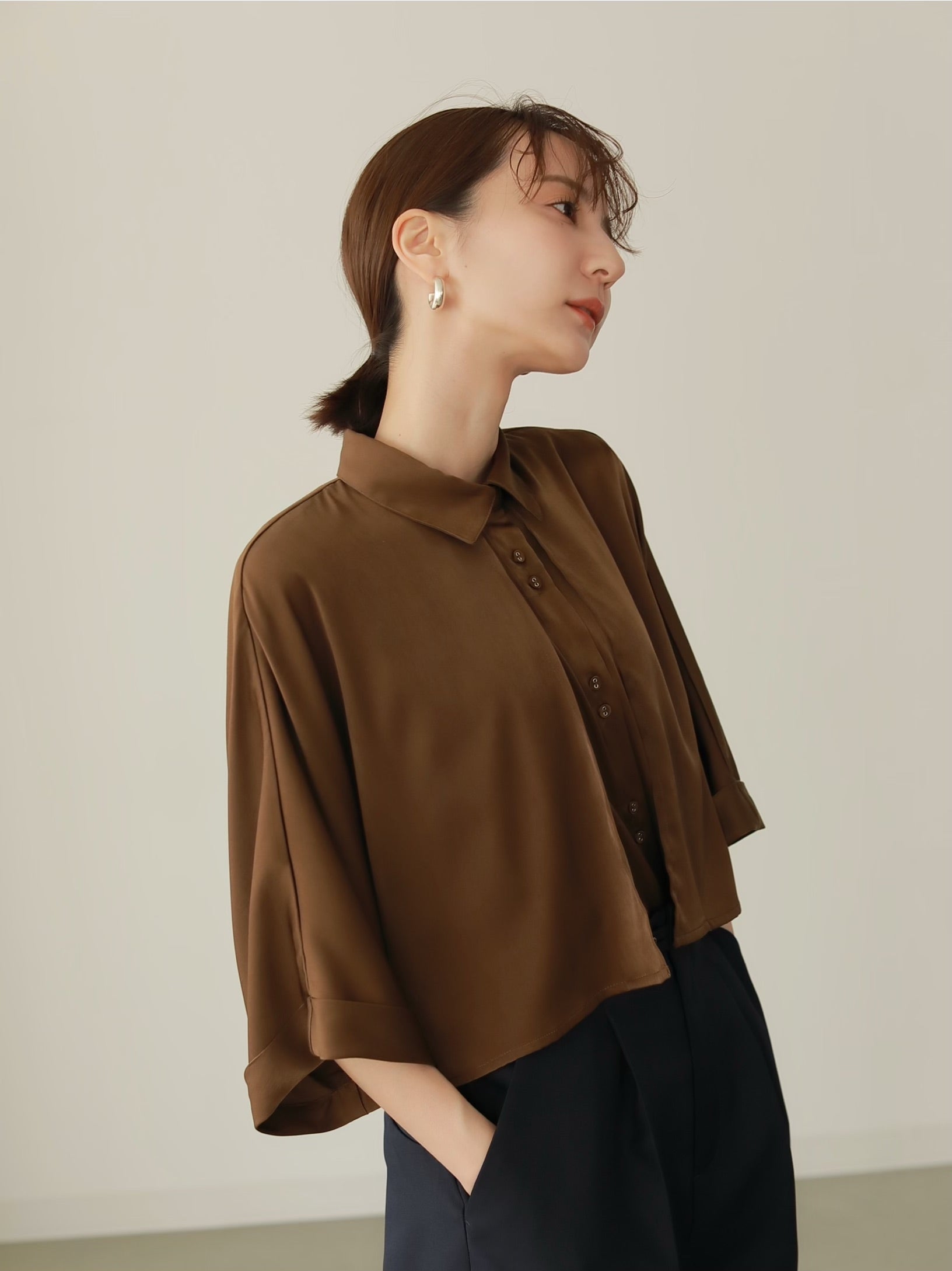 2021 SUMMER COLLECTION vol.1】SATIN GATHER SLEEVE BLOUSE